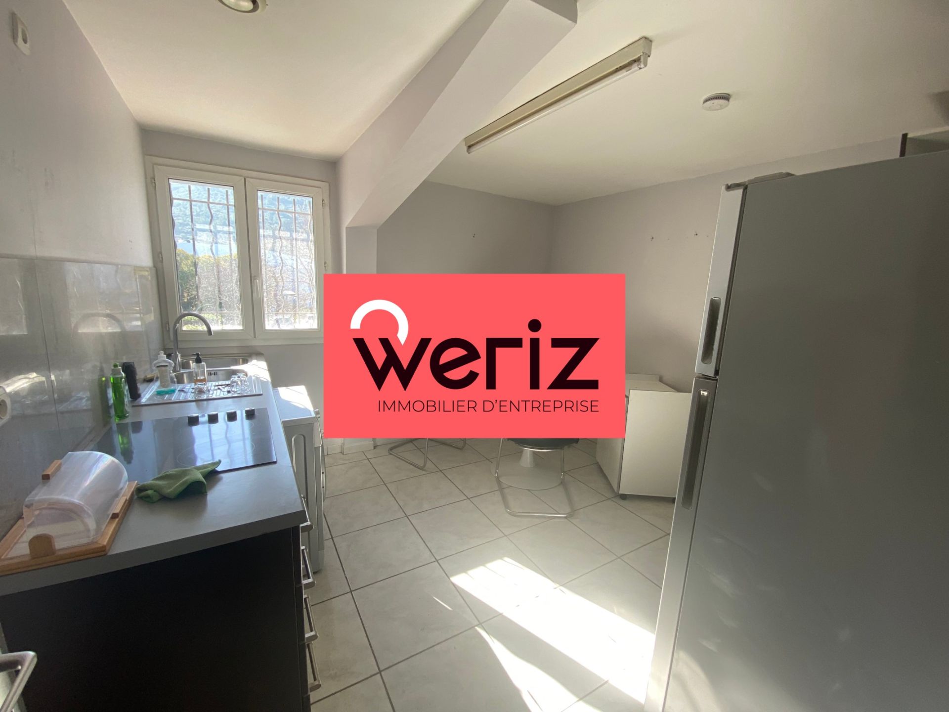 Location Entrepôt Aubagne 13400